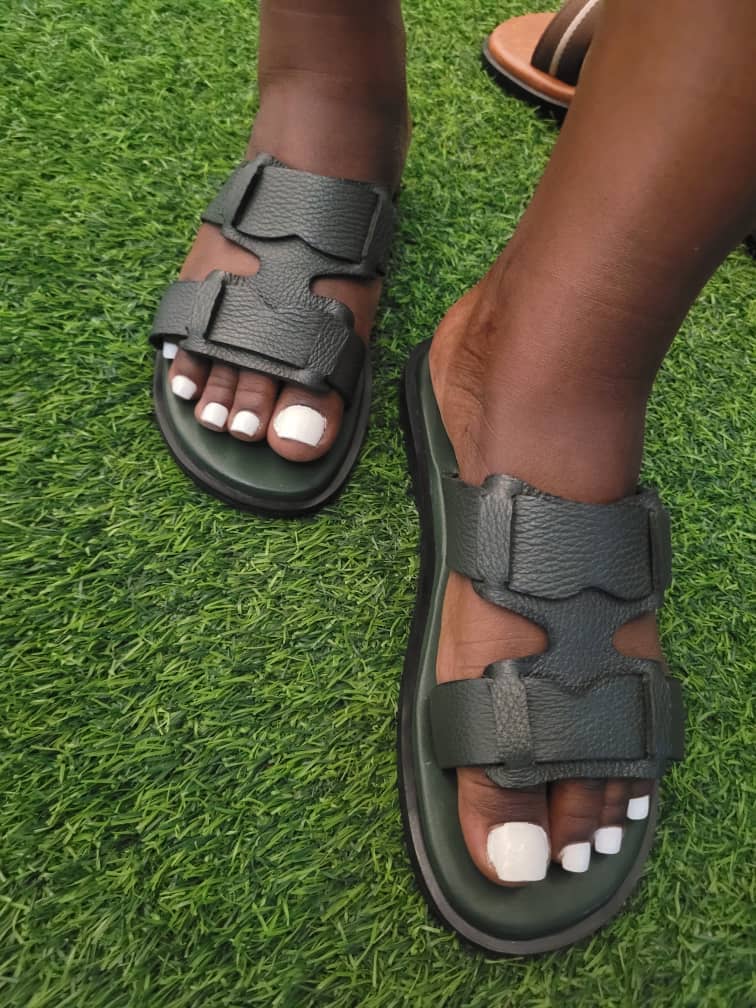 Palm Slippers 14