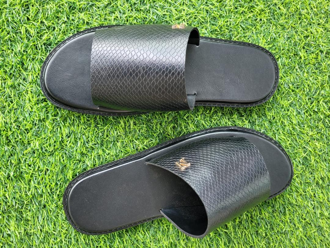 Palm Slippers 17